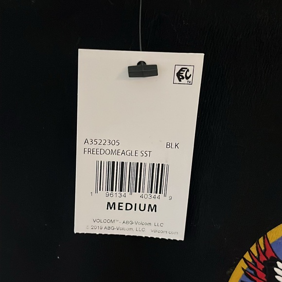 Men’s Volcom Freeedom Eagle Black Tee - Picture 7 of 9